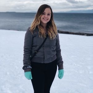 Meet your Posher, Casey